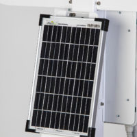 STAZIONE METEO Green Planet Bianco Plus. 7 Grandezze - Unità di acquisizione e trasmissione UMTS/LTE - Alimentazione autonoma 12V - Struttura bianca con piastra base in acciaio - Pluviometro in alluminio, bocca da 200 cm2 e bascula in acciaio - Görsel 4